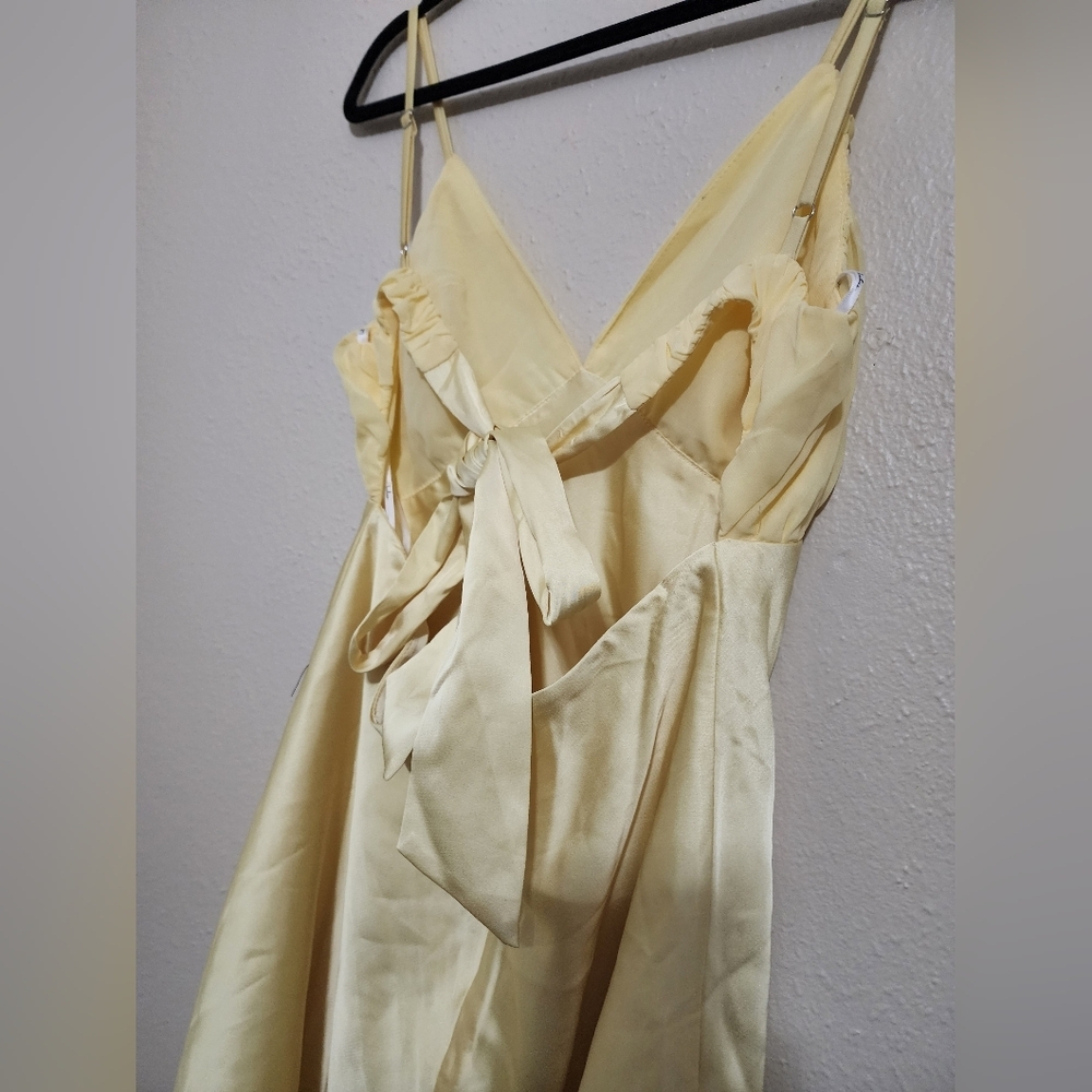 Lulus Jola Yellow Mixed Media Tie-Back Mini Dress M Wedding Party Feminine - Picture 10 of 11